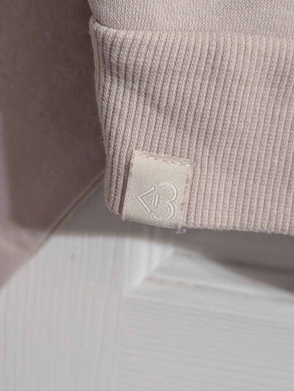 Blogilates Womens Sweatshirt Ivory Long Sleeve Pullover Top Size Medium - Picture 5 of 6